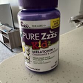 Vicks ZzzQuil Pure Zzzs Kidz Sleep Aid - 60 Gummies EXP 01/2024 Melatonin