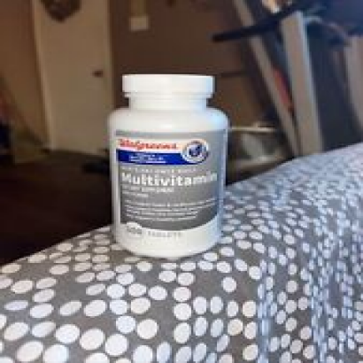 Walgreens - Mens 50+ Multivitamin Dietary Supplement w/Lycopene - Exp: 3/24