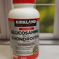 Kirkland Signature Glucosamine & Chondroitin 220 Tablets Exp: 03/2026