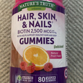Nature's Truth Hair, Skin & Nails Gummies, 2500 mcg Biotin, 80 Count, EXP 5/2024