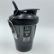 Blender Bottle Pro 24 Black  24 ozs Flip top  loop handle New with blender ball