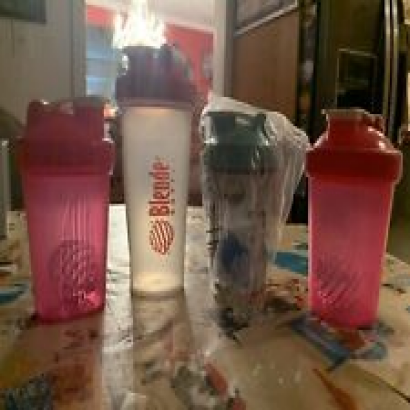 Xyngular SHAKER BLENDER BOTTLE 20 Oz New +2 Pink Blender Bottles+ 1 Red Set of 4